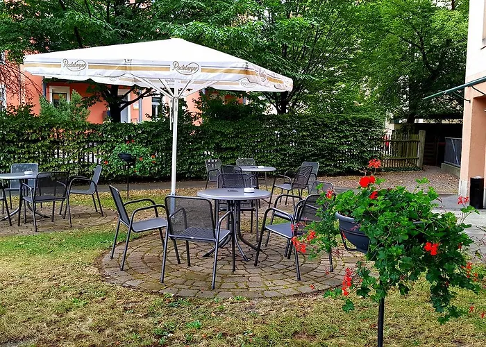 Amadeus Neustadt Отель 3*