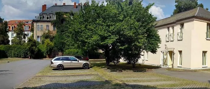 Отель Amadeus Neustadt