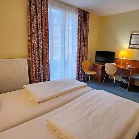 Amadeus Neustadt 3* Dresden