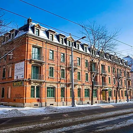 Hotel Amadeus Neustadt 3*