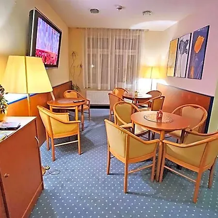 Amadeus Neustadt 3* Drážďany