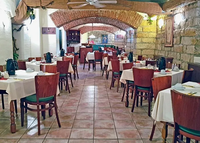 Amadeus Neustadt 3* Drezda