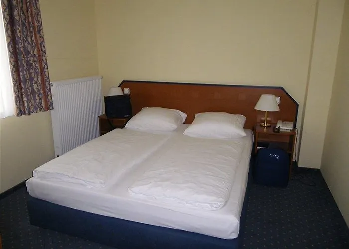 Amadeus Neustadt דרזדן