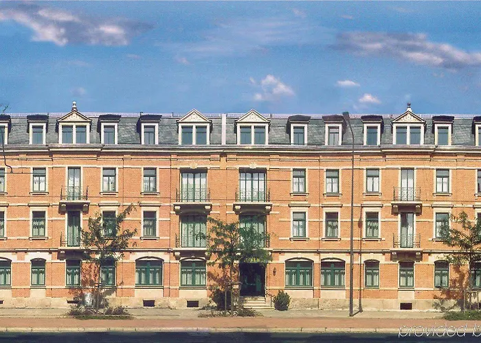 Amadeus Neustadt 3*