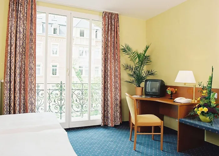 Amadeus Neustadt 3*