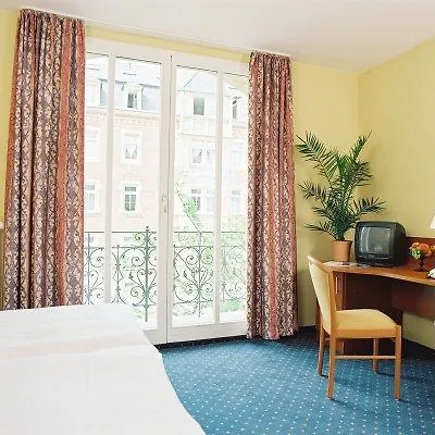 Hotel Amadeus Neustadt